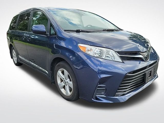 2020 Toyota Sienna LE