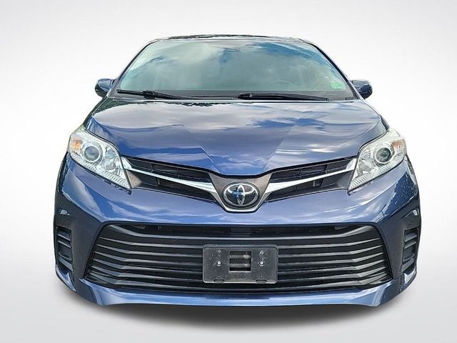 2020 Toyota Sienna LE