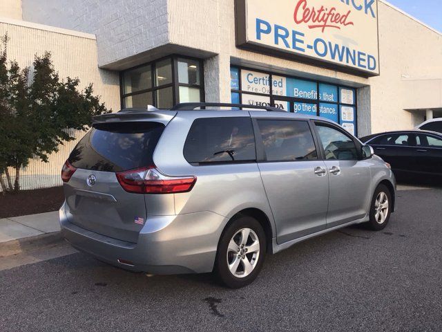 2020 Toyota Sienna LE