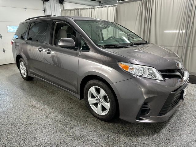 2020 Toyota Sienna LE