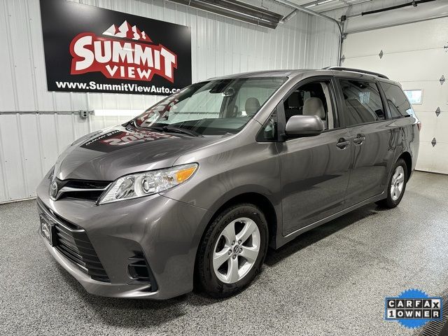 2020 Toyota Sienna LE