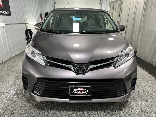 2020 Toyota Sienna LE