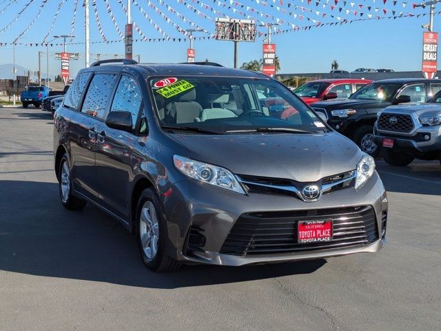 2020 Toyota Sienna LE