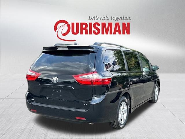 2020 Toyota Sienna LE