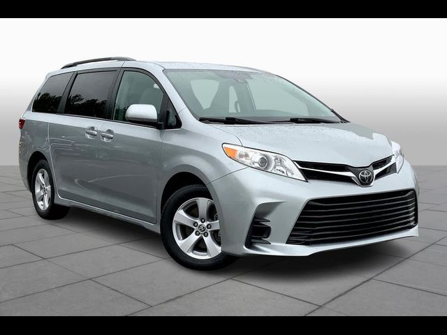 2020 Toyota Sienna LE