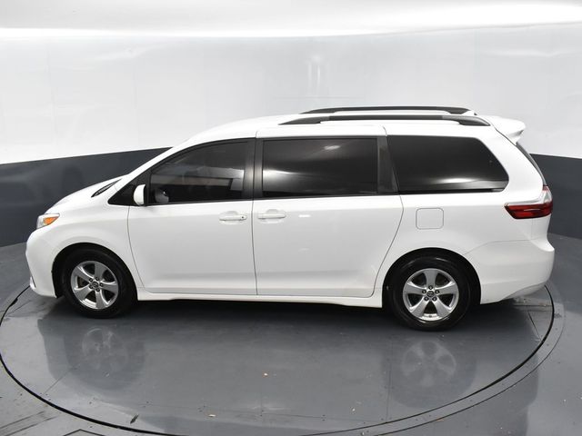 2020 Toyota Sienna LE