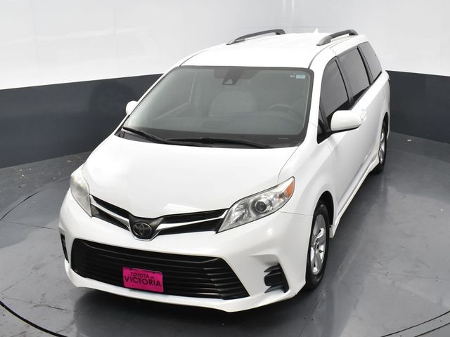 2020 Toyota Sienna LE