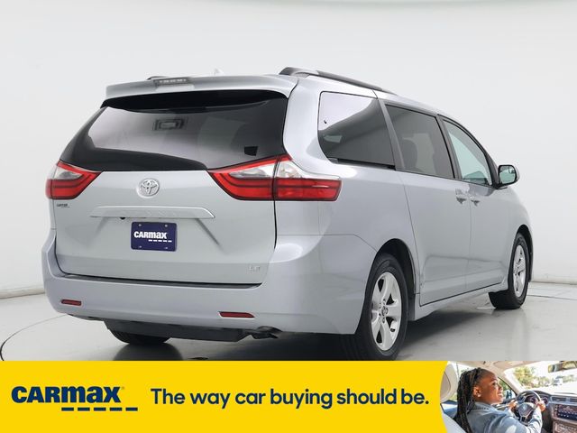 2020 Toyota Sienna LE