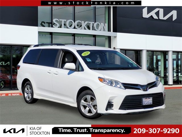 2020 Toyota Sienna LE