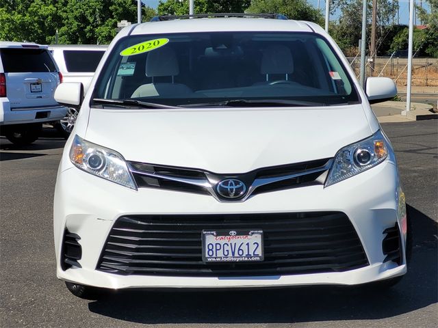 2020 Toyota Sienna LE