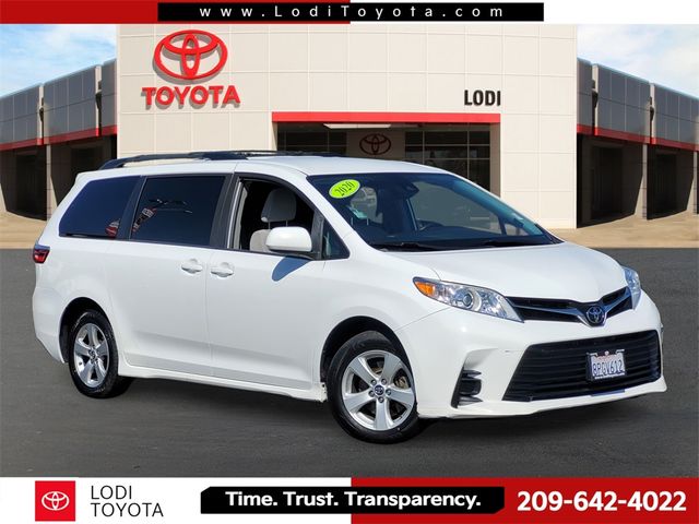 2020 Toyota Sienna LE