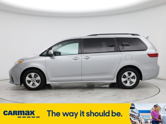 2020 Toyota Sienna LE