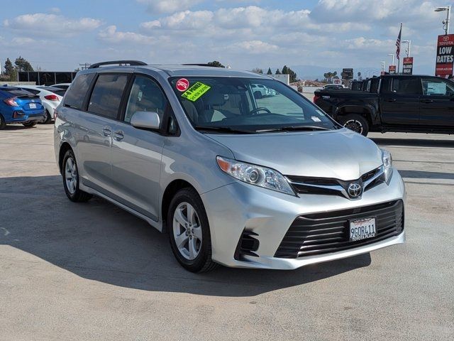 2020 Toyota Sienna LE