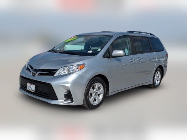 2020 Toyota Sienna LE