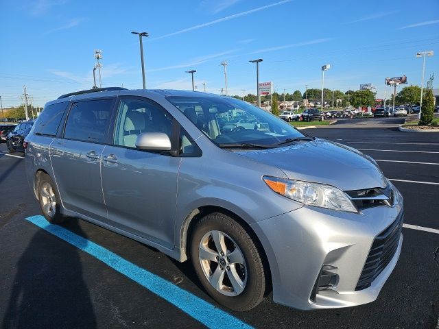 2020 Toyota Sienna LE