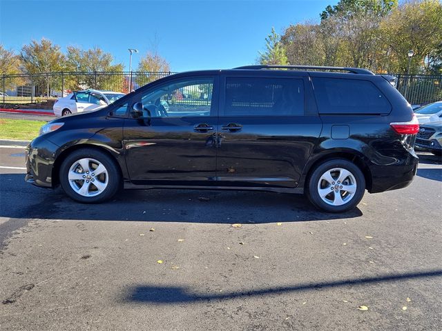 2020 Toyota Sienna LE