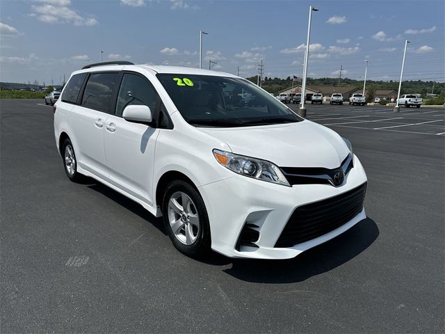 2020 Toyota Sienna LE Auto Access Seat