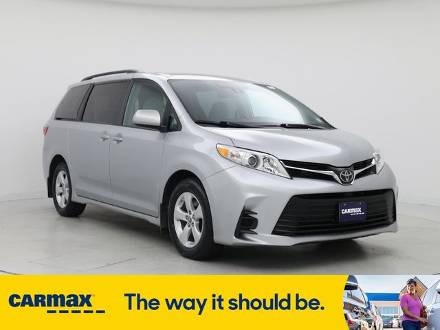 2020 Toyota Sienna LE