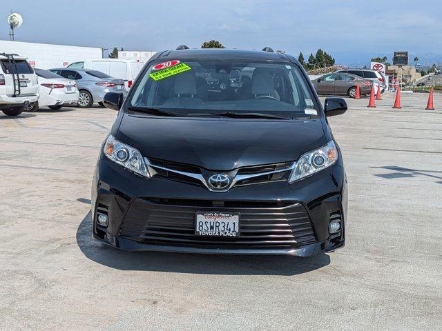 2020 Toyota Sienna LE