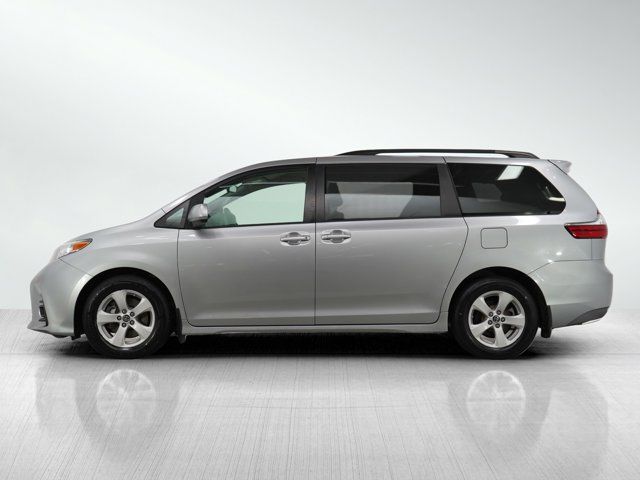 2020 Toyota Sienna LE