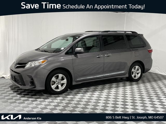 2020 Toyota Sienna LE