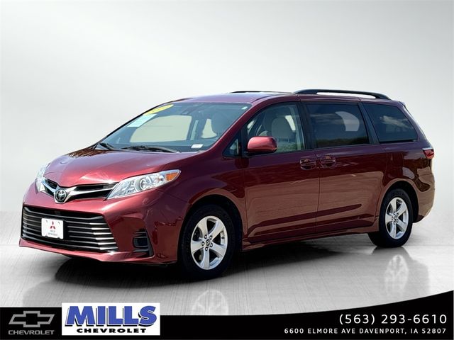 2020 Toyota Sienna LE Auto Access Seat