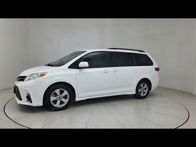 2020 Toyota Sienna LE