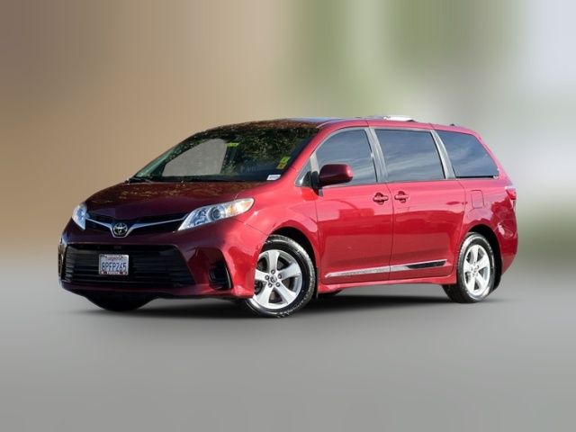 2020 Toyota Sienna LE