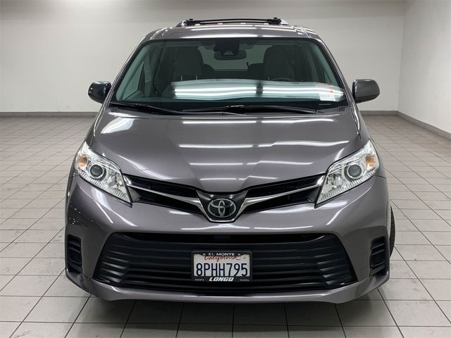 2020 Toyota Sienna LE