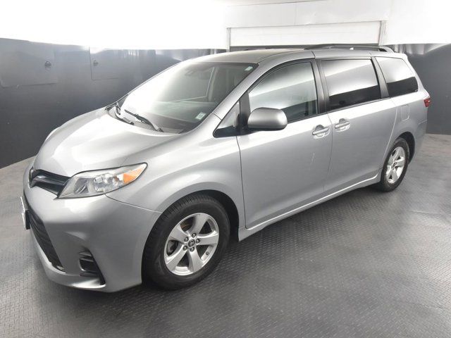 2020 Toyota Sienna LE