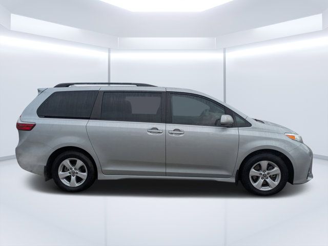 2020 Toyota Sienna LE