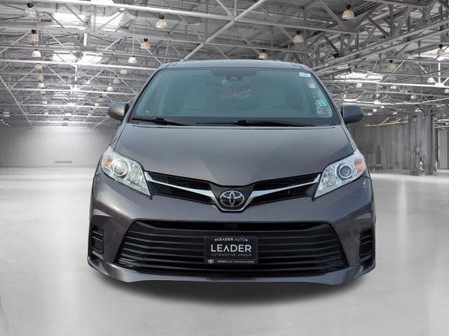 2020 Toyota Sienna LE