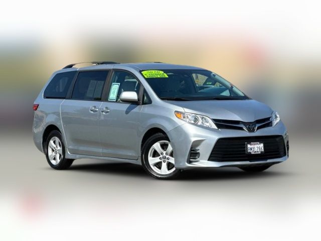 2020 Toyota Sienna LE