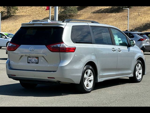 2020 Toyota Sienna 