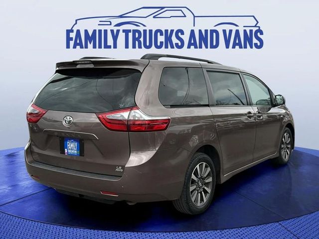 2020 Toyota Sienna LE