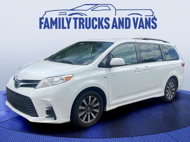 2020 Toyota Sienna LE