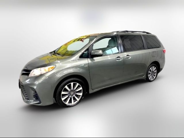 2020 Toyota Sienna LE