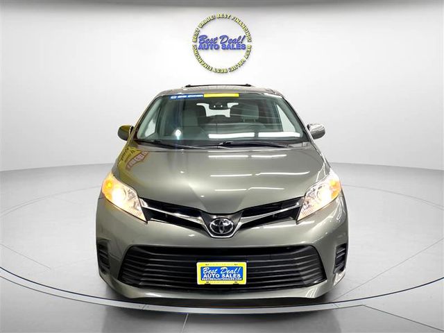 2020 Toyota Sienna LE