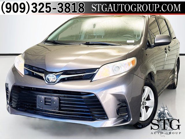 2020 Toyota Sienna LE Auto Access Seat