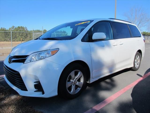 2020 Toyota Sienna LE