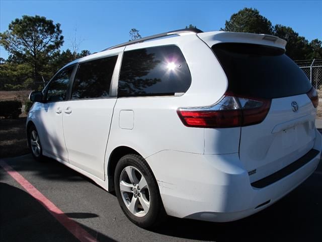 2020 Toyota Sienna LE