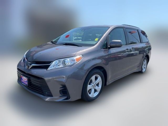 2020 Toyota Sienna LE