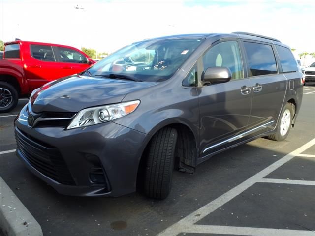 2020 Toyota Sienna LE