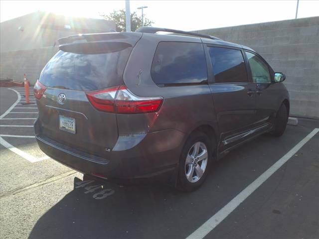 2020 Toyota Sienna LE