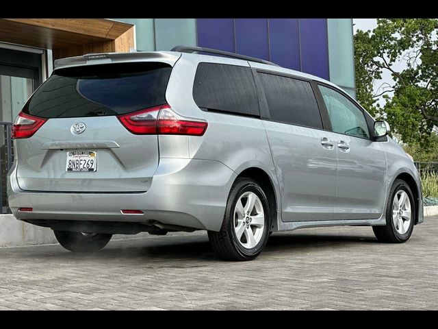 2020 Toyota Sienna 