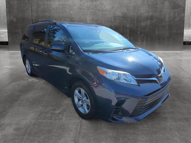 2020 Toyota Sienna LE