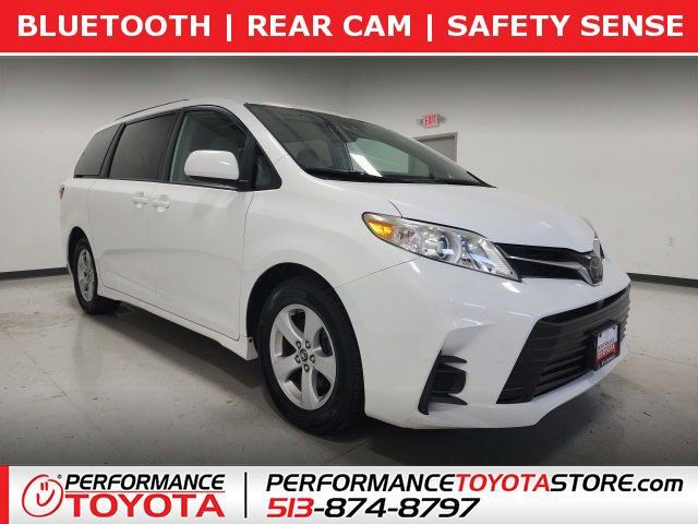 2020 Toyota Sienna LE Auto Access Seat
