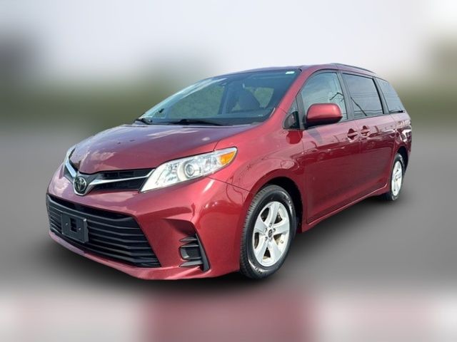 2020 Toyota Sienna LE Auto Access Seat