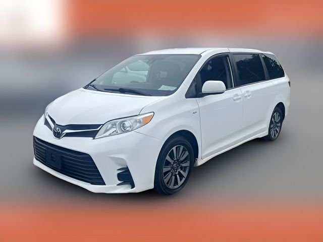 2020 Toyota Sienna LE