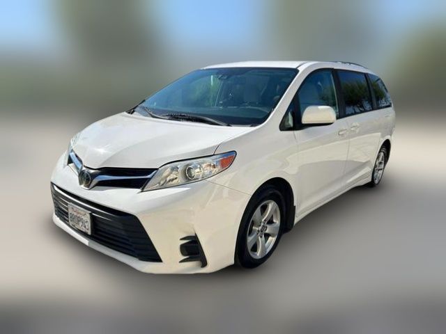 2020 Toyota Sienna LE